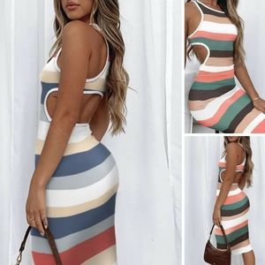 2 beautiful dresses 👗 are up for sale both colors are a size S